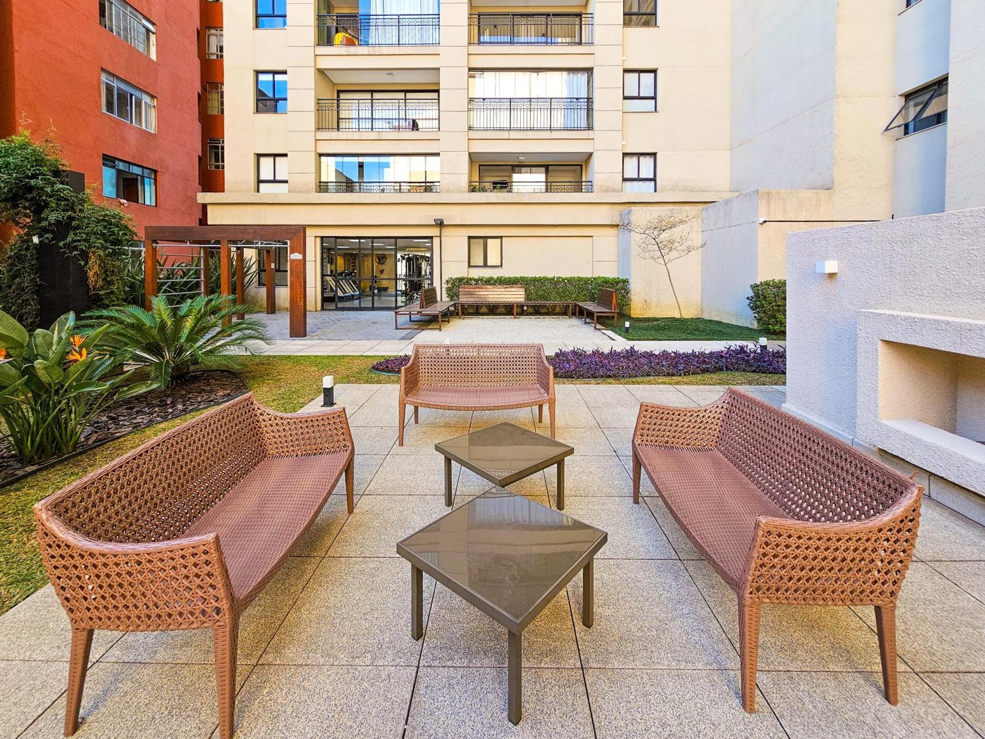 Residencial Center - *